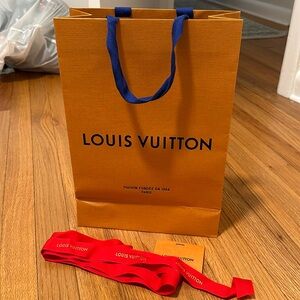 Louis Vuitton bow & tall shopping bag